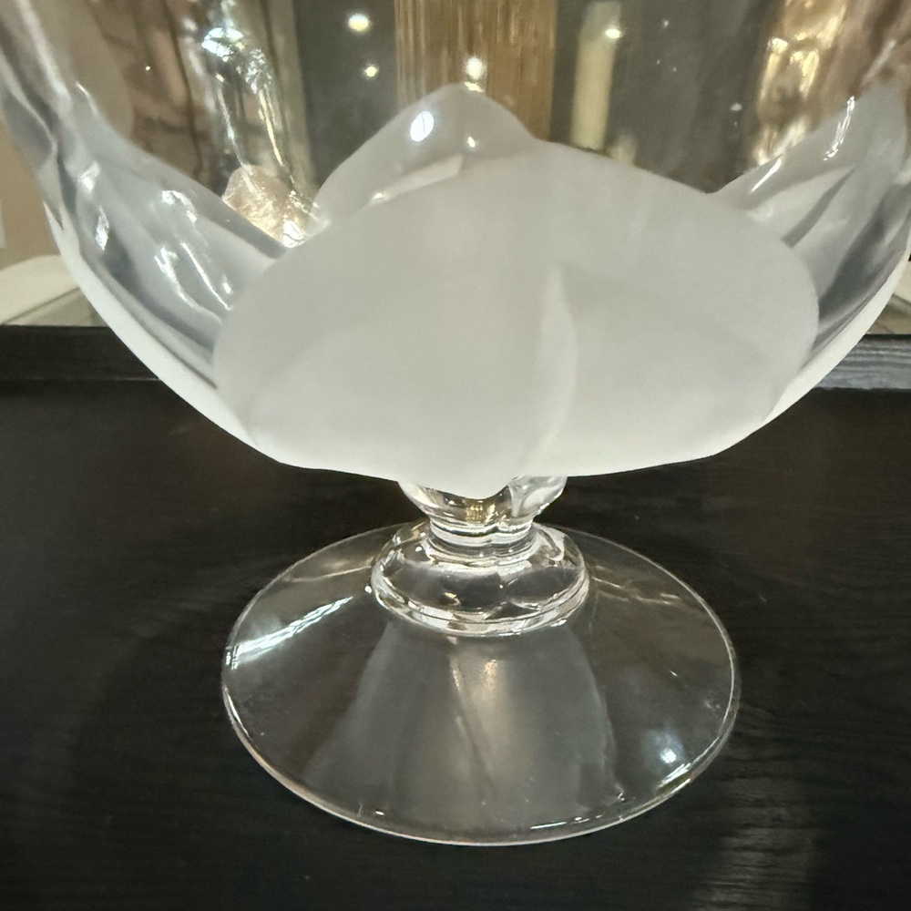 Vintage JD Durand Cristal D'Arques Footed Bowl Florence Satin Frosted Petal - Picture 4 of 4